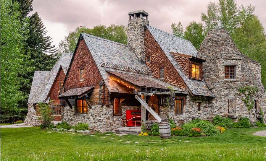Reasons to Buy Luxury Ranches for Sale